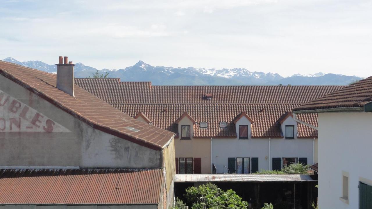 Apartamento Petit Cocon Tarbais -Wifi-Parking Tarbes Exterior foto